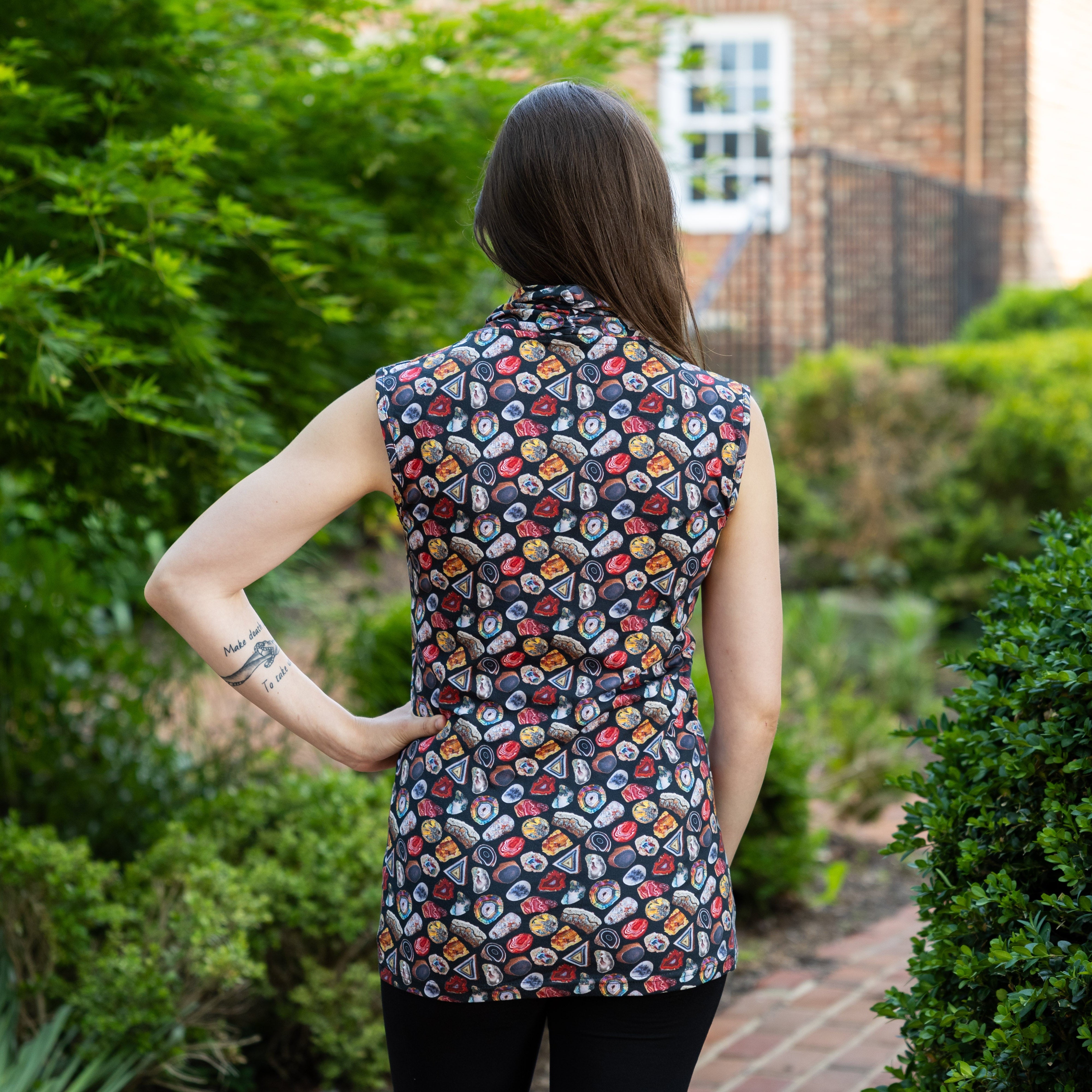 Agate Tie Neck Sleeveless Top