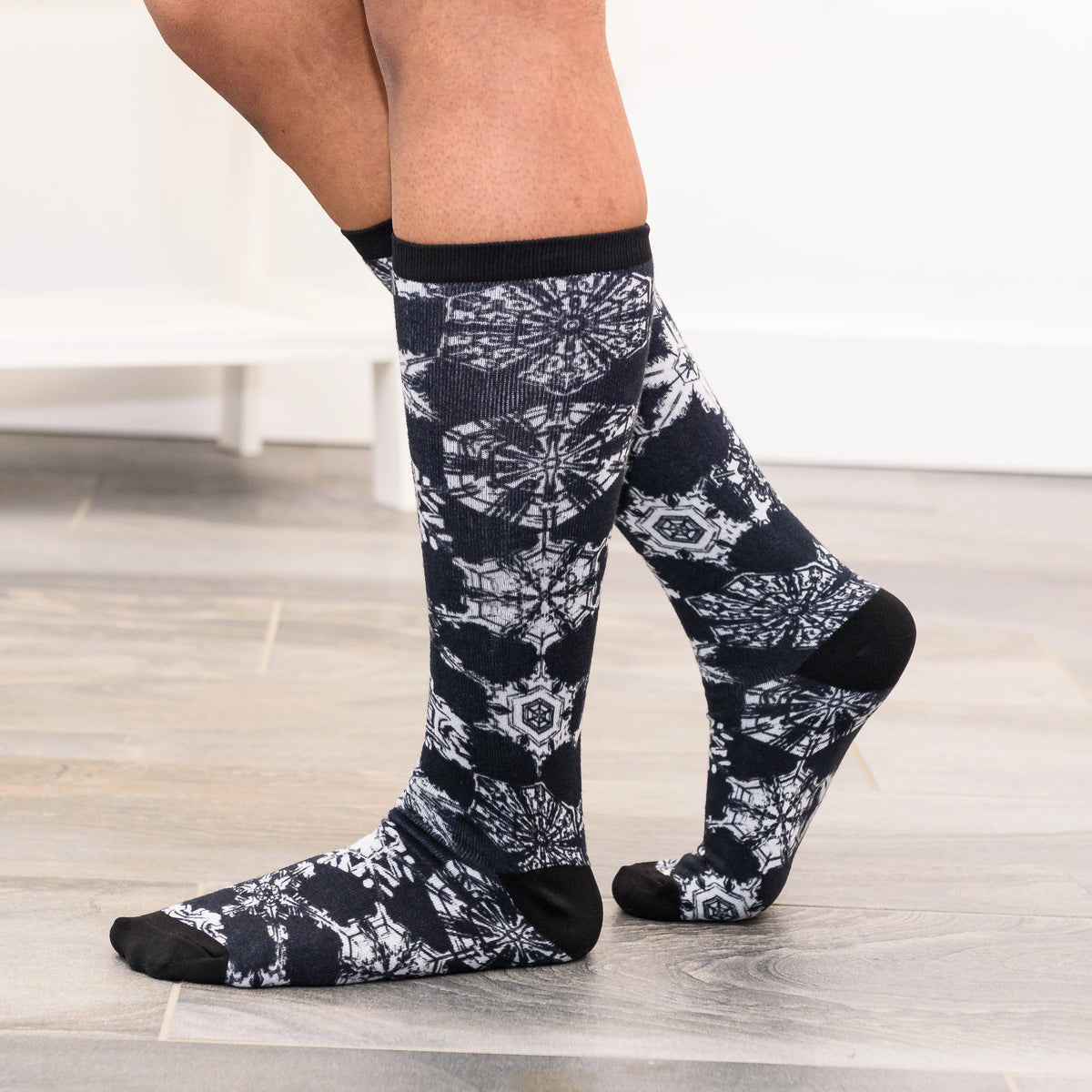 Bentley Snowflakes Socks
