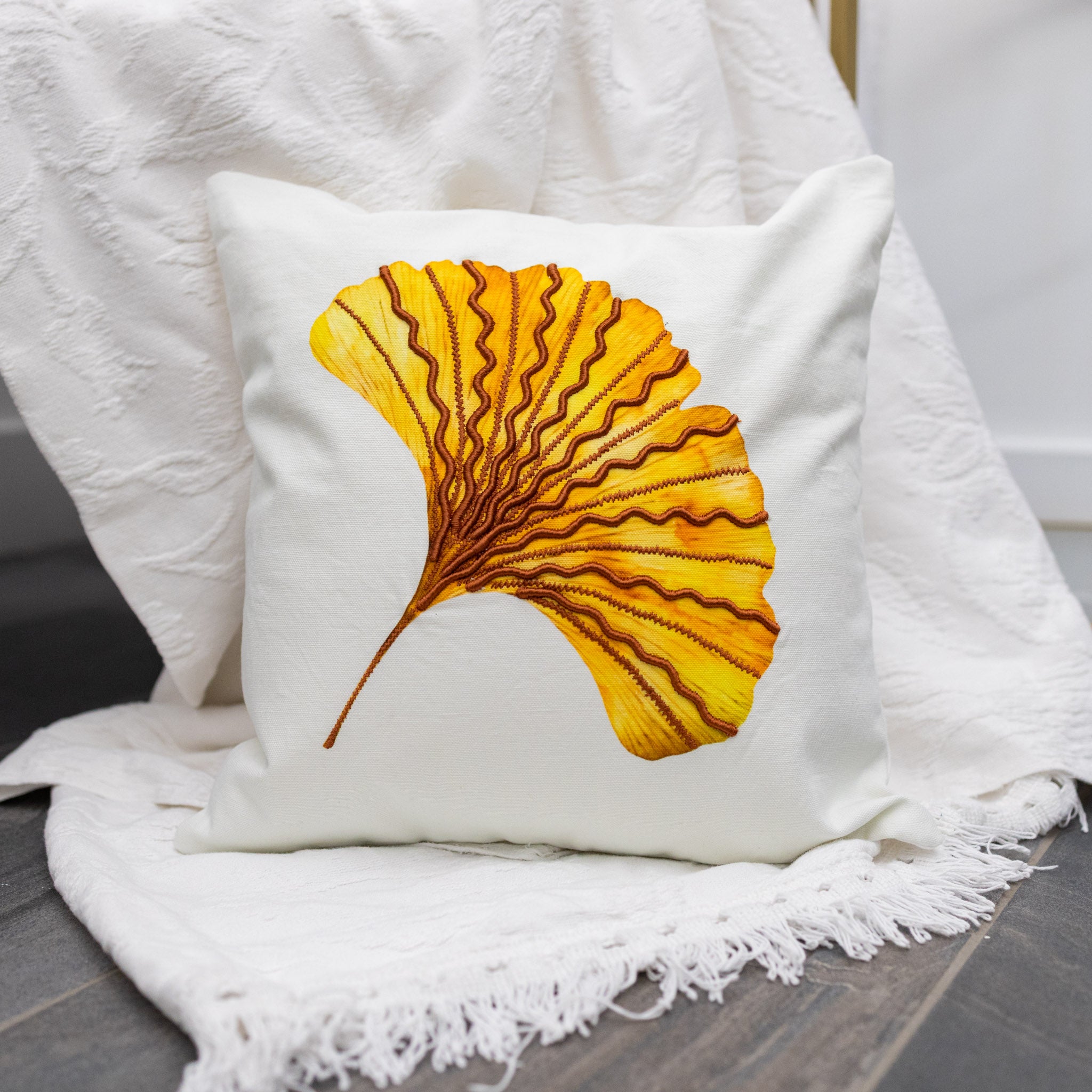 Ginkgo Leaves Cushion Covers Set