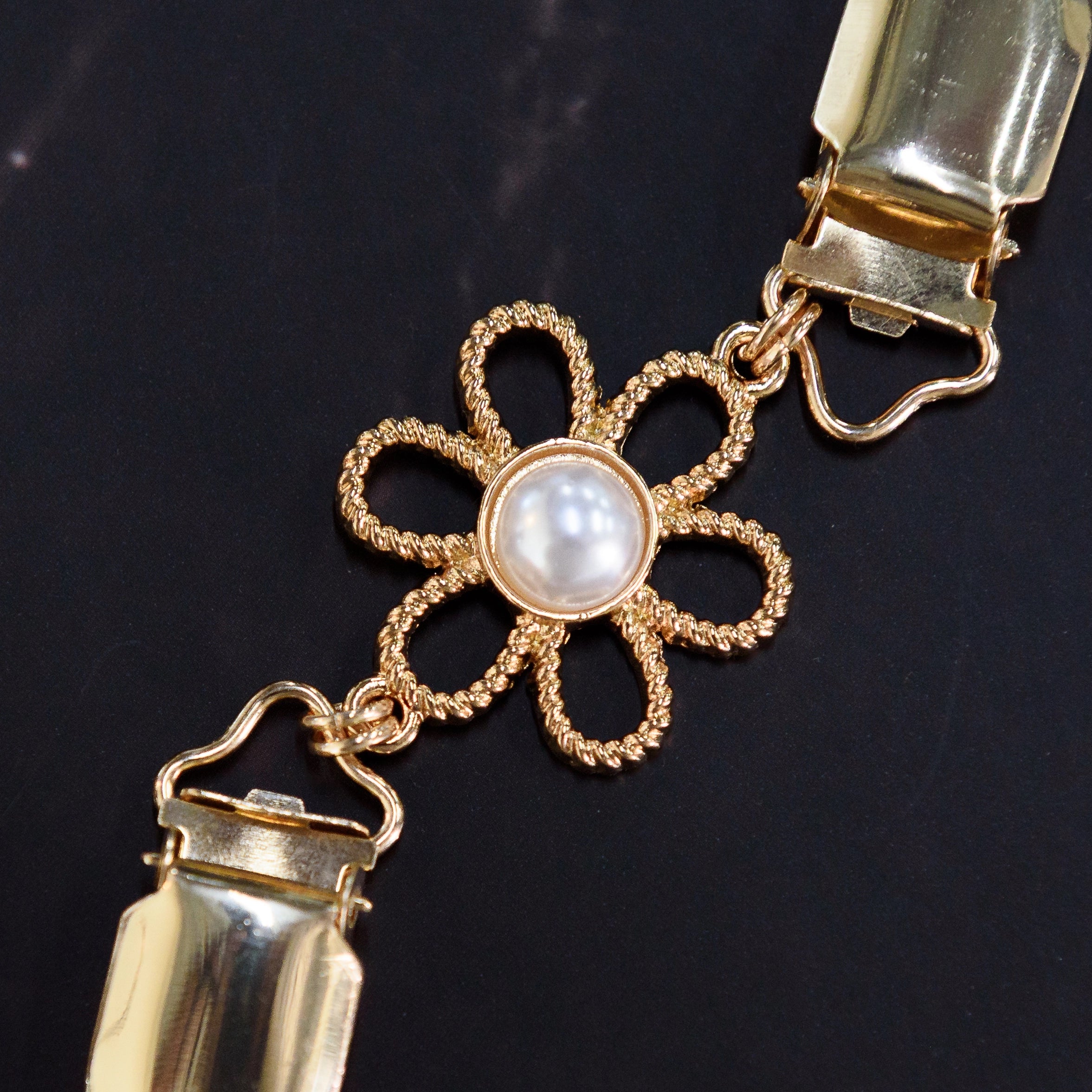 Golden Flower Cinch Clip