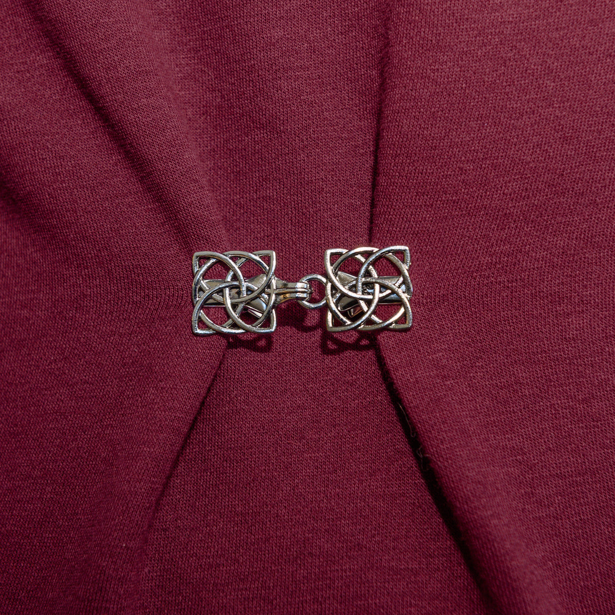 Shield Squares Knot Cinch Clip