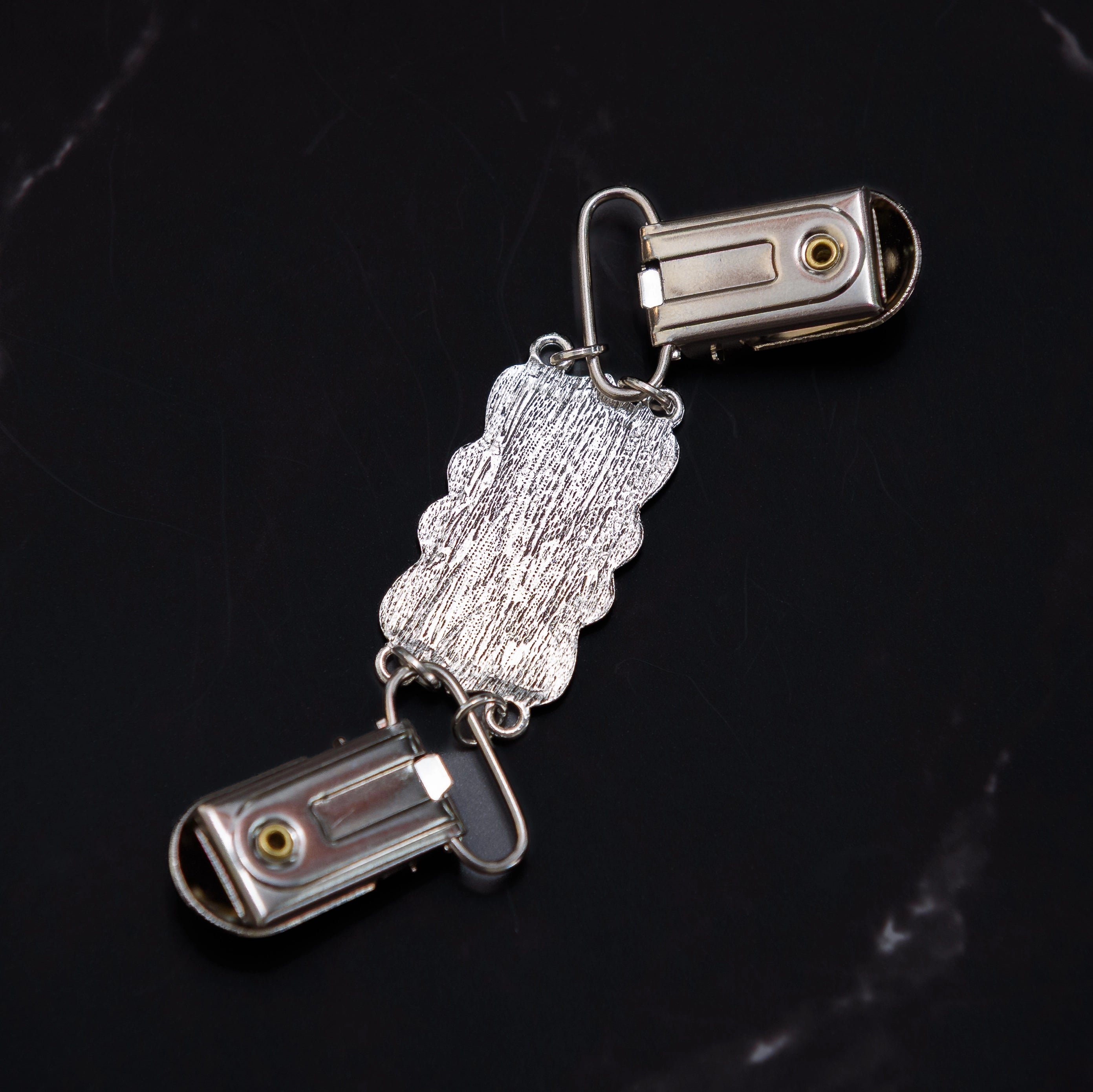 Silver Floral Cinch Clip