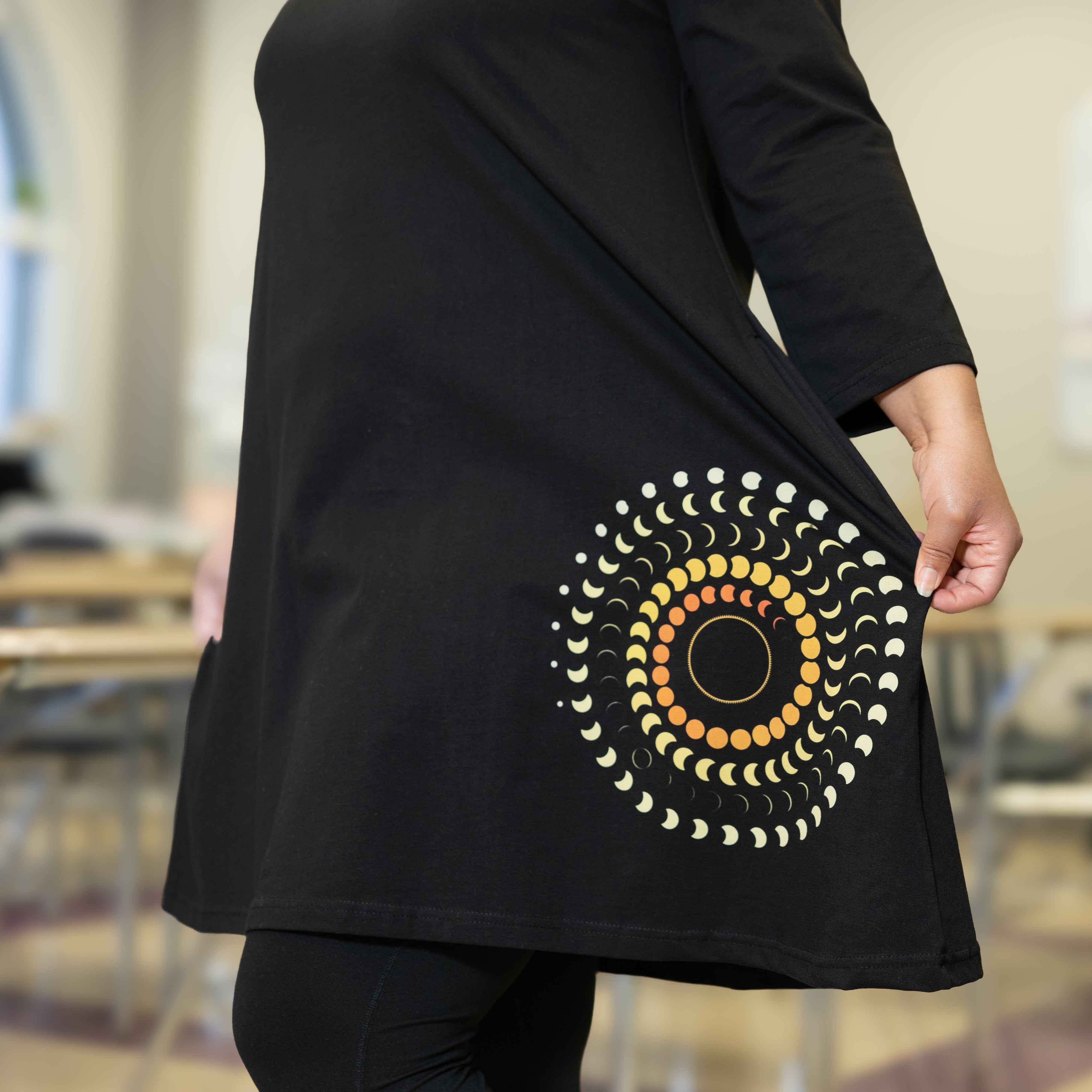 Solar Eclipse 3/4th Sleeves Long Tunic