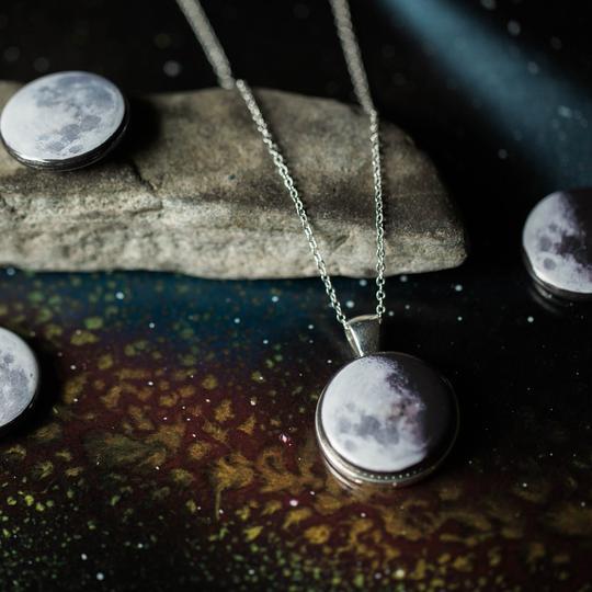 Interchangeable Moon Phase Necklace