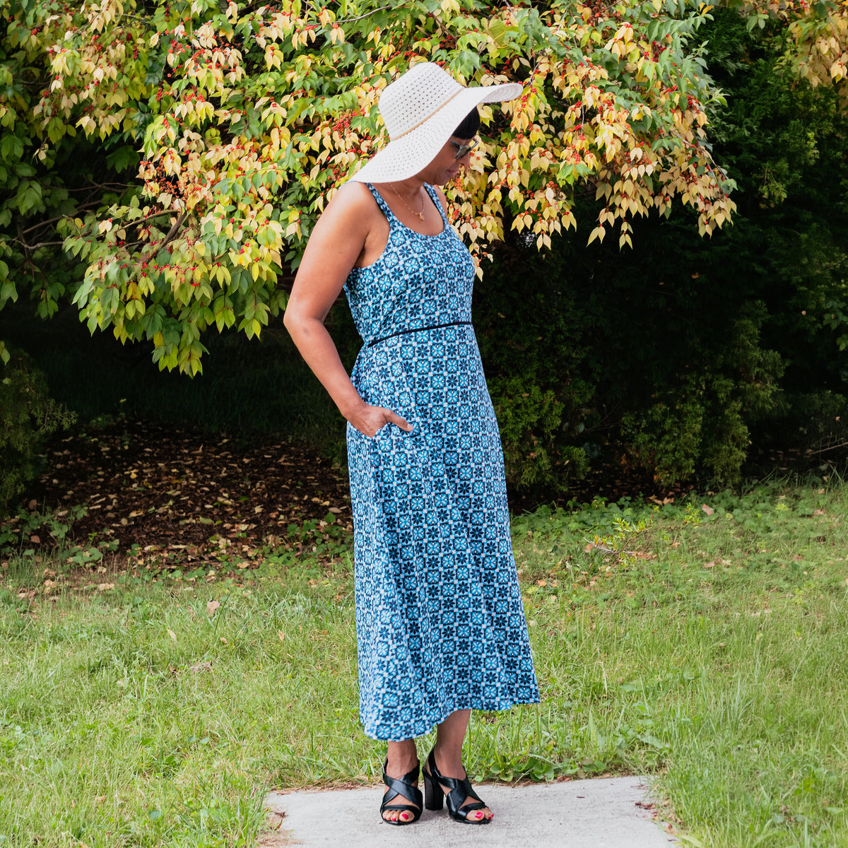 Porcelain Bloom Dress with Pockets