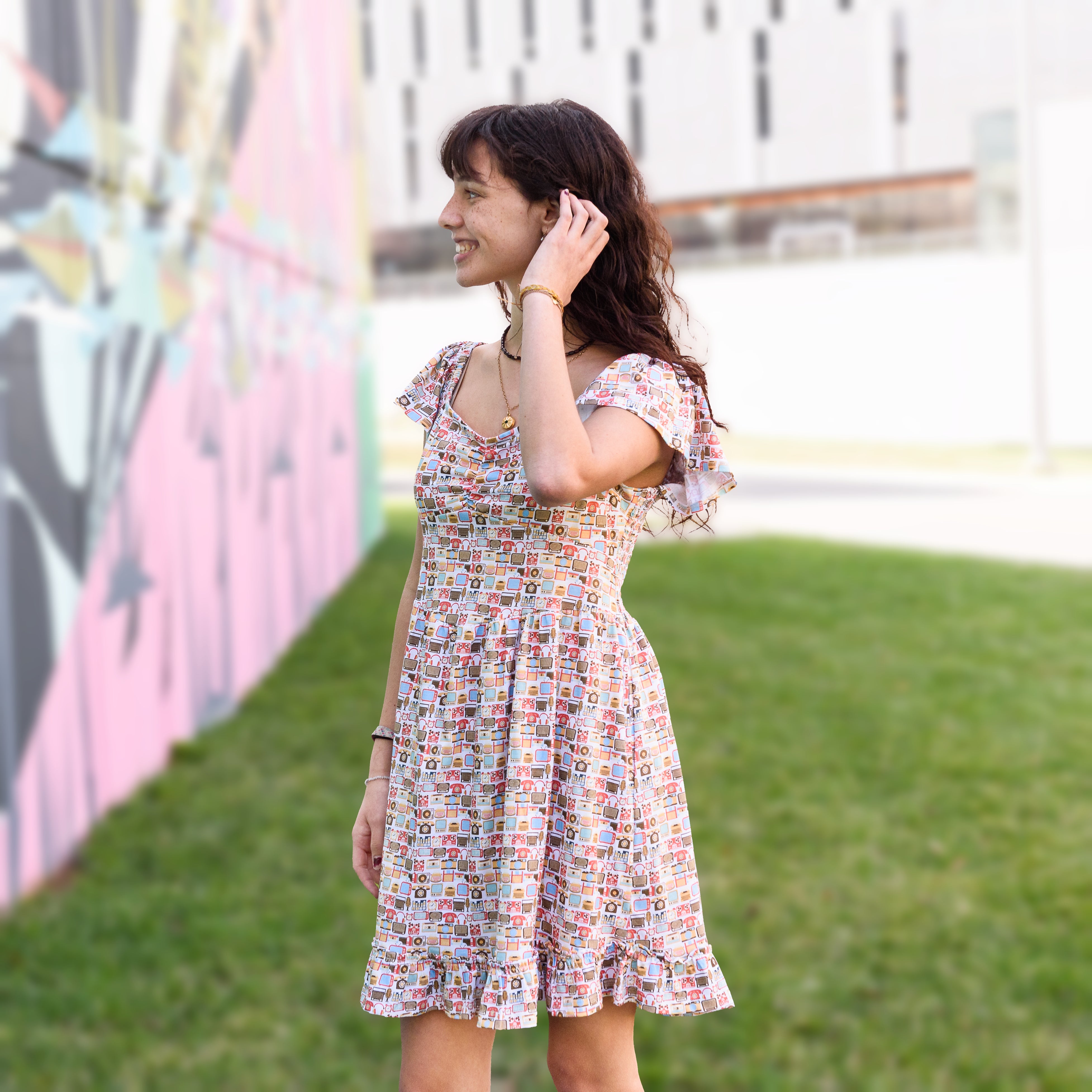 Tech Throwback Juniors Dress with Pockets