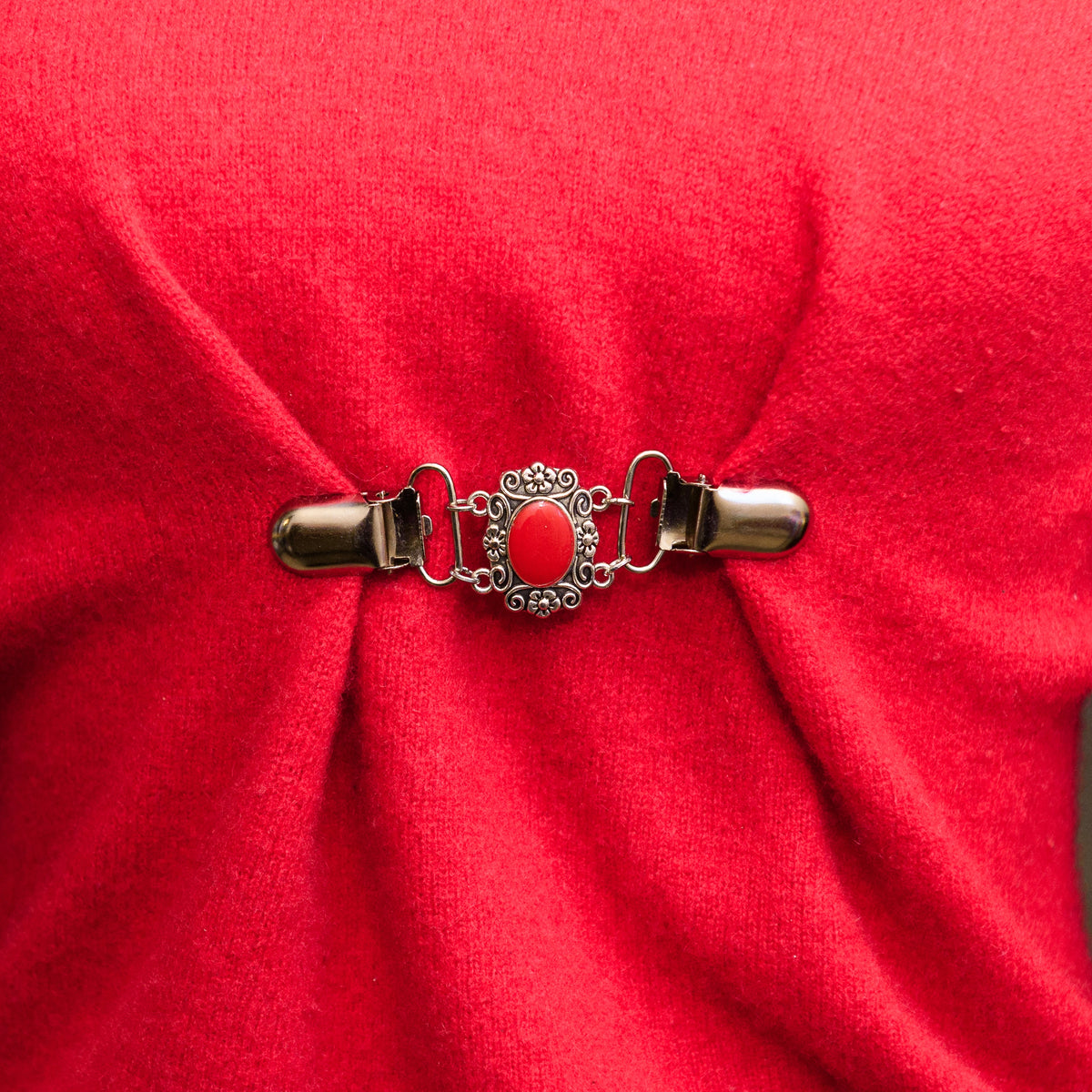 Ruby Blossom Cinch Clip
